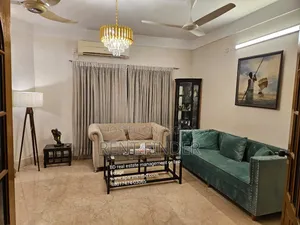 গুলশানে ভাড়ার জন্য ফার্নিশড ৩ বেডরুমের অ্যাপার্টমেন্ট