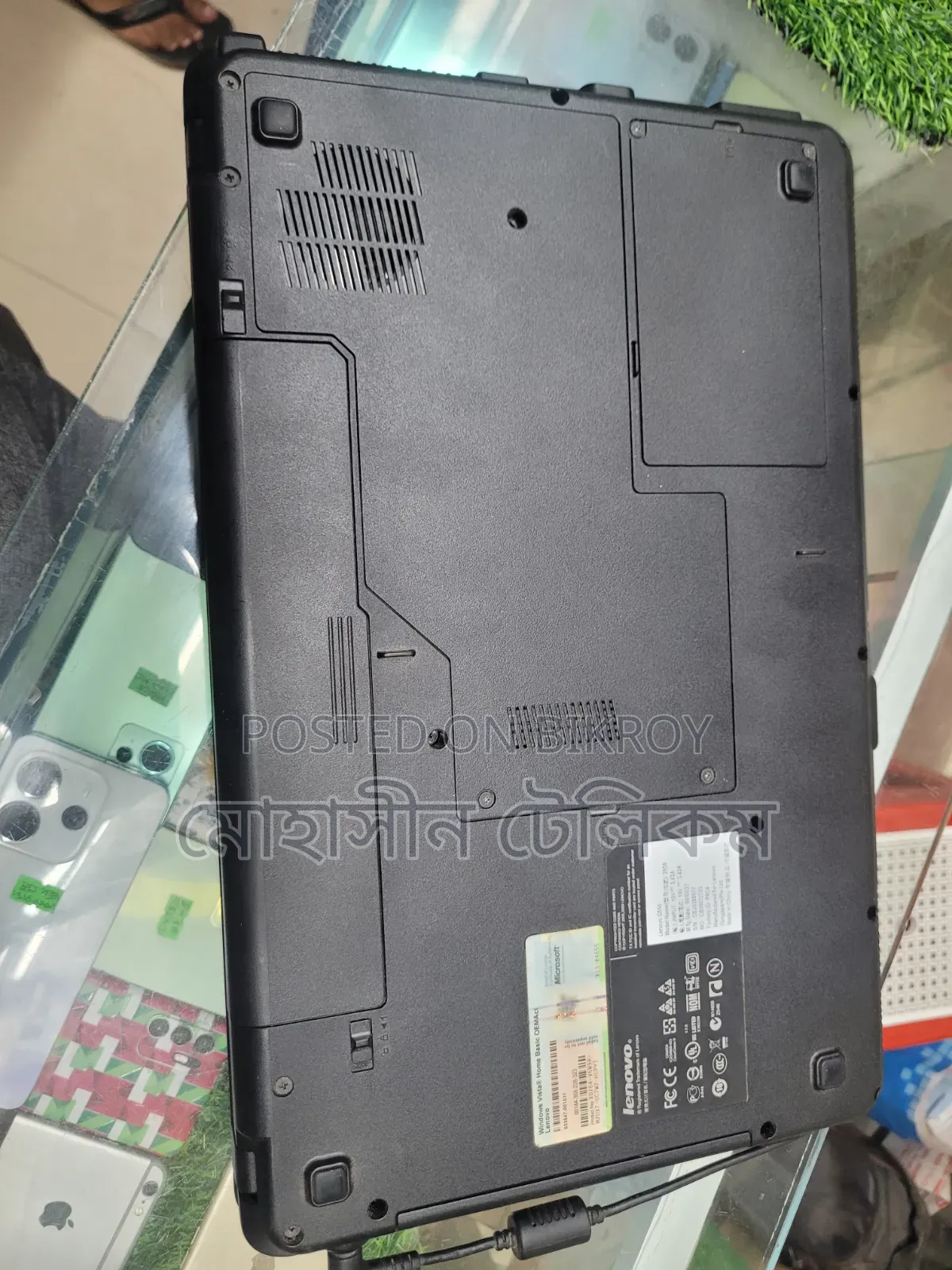 Laptop Lenovo G550 2GB RAM Intel Xeon Processor 128GB HDD