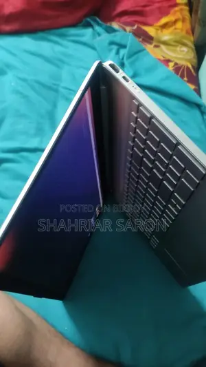 Laptop HP 15-Dy2075tg 12GB Intel Core I7 SSD 256GB