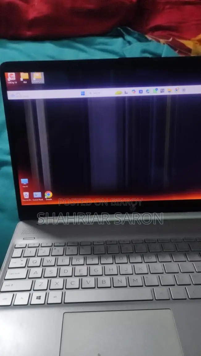 Laptop HP 15-Dy2075tg 12GB Intel Core I7 SSD 256GB