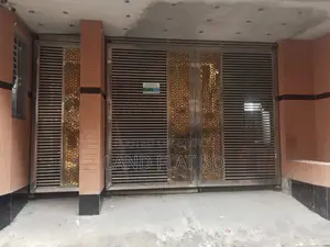 5bdrm Apartment in Swapno Dana., Mohammadpur for Sale
