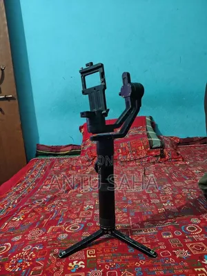 জিইউন ক্রেন ২ ফলো ফোকাস ৩-অক্ষ হ্যান্ডহেল্ড গিম্বল