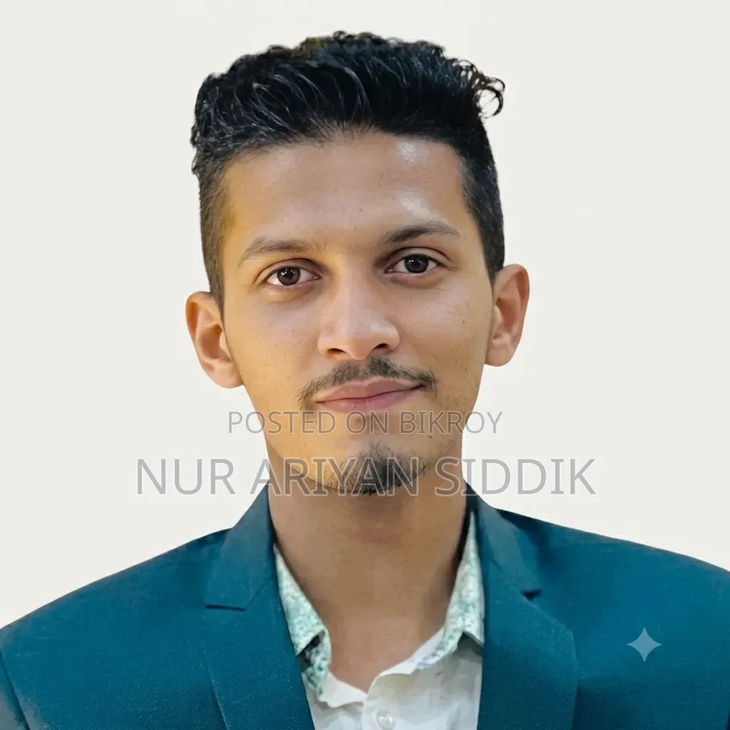 চমৎকার যোগাযোগ দক্ষতা সম্পন্ন কাস্টমার সার্ভিস অ্যাসোসিয়েট