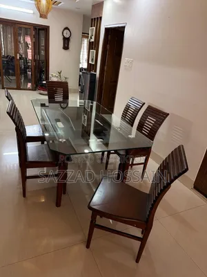 Dinning Table With 6 Chairs - Excellent Quality
