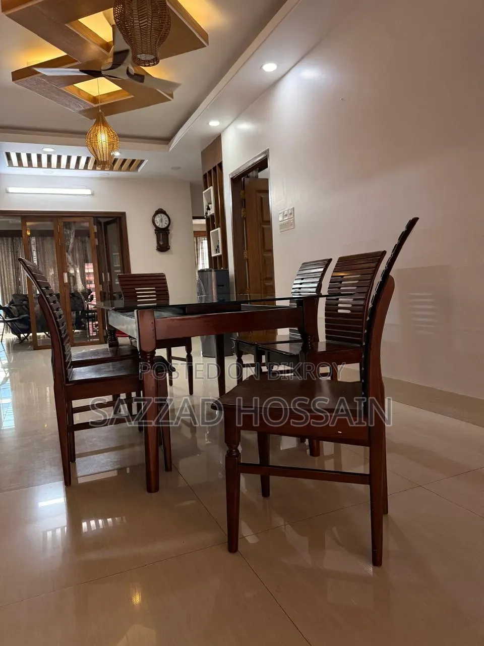 Dinning Table With 6 Chairs - Excellent Quality
