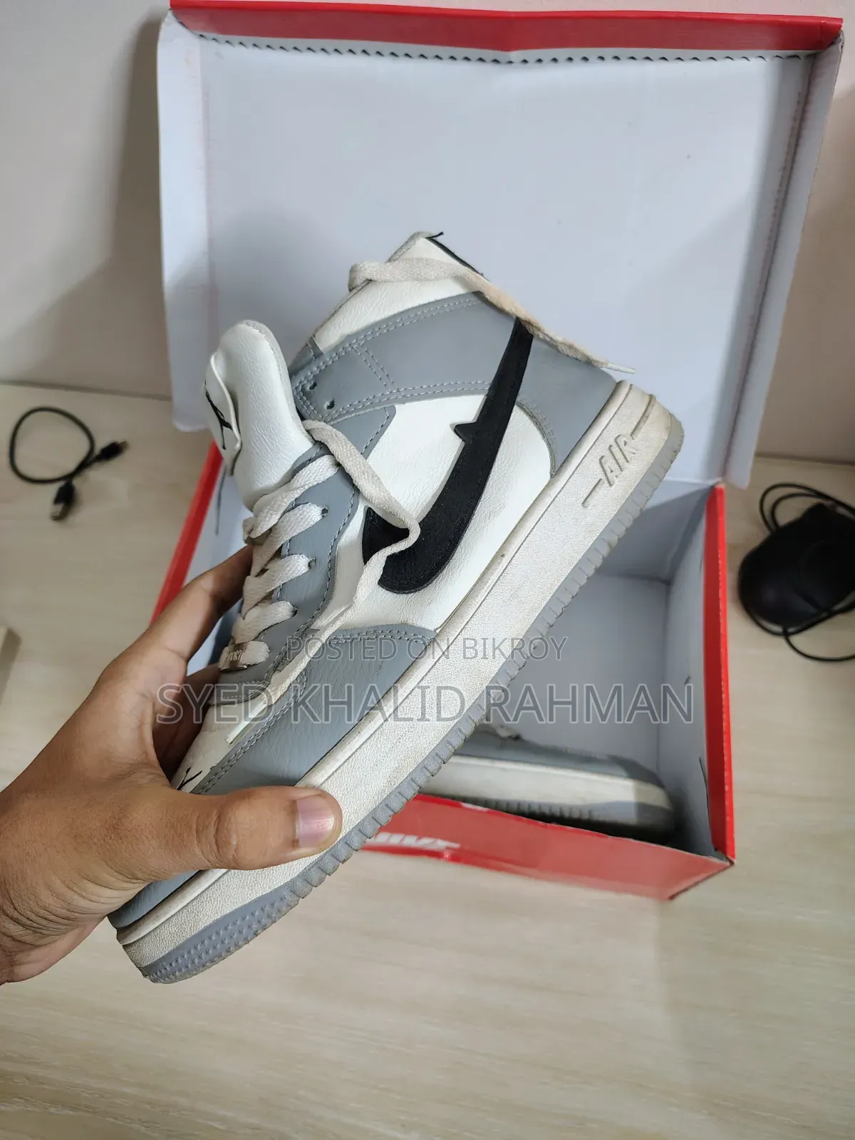 Sneakers - Nike (High Neck)