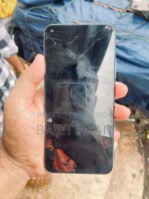 Vivo Y50 128 GB Yellow