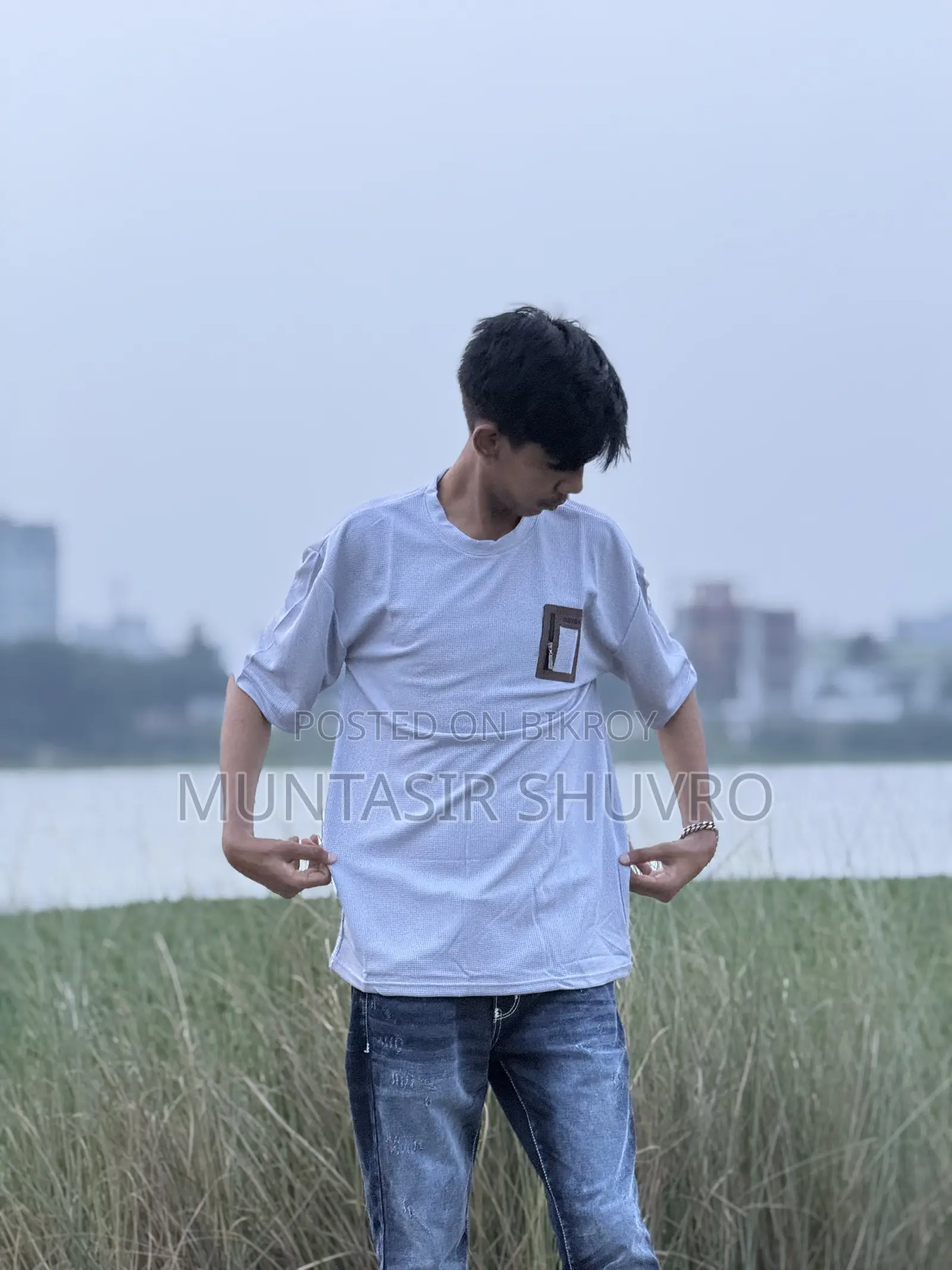ড্রপ শোল্ডার টি-শার্ট