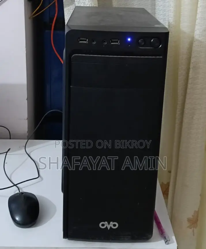 Desktop Computer Gigabyte 4GB HDD+SSD 640GB