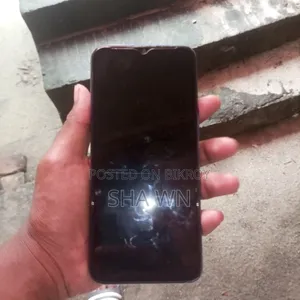 Tecno Spark 8C 64 GB Blue