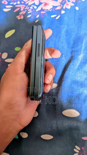 Nokia 2720 Flip 512 GB Black