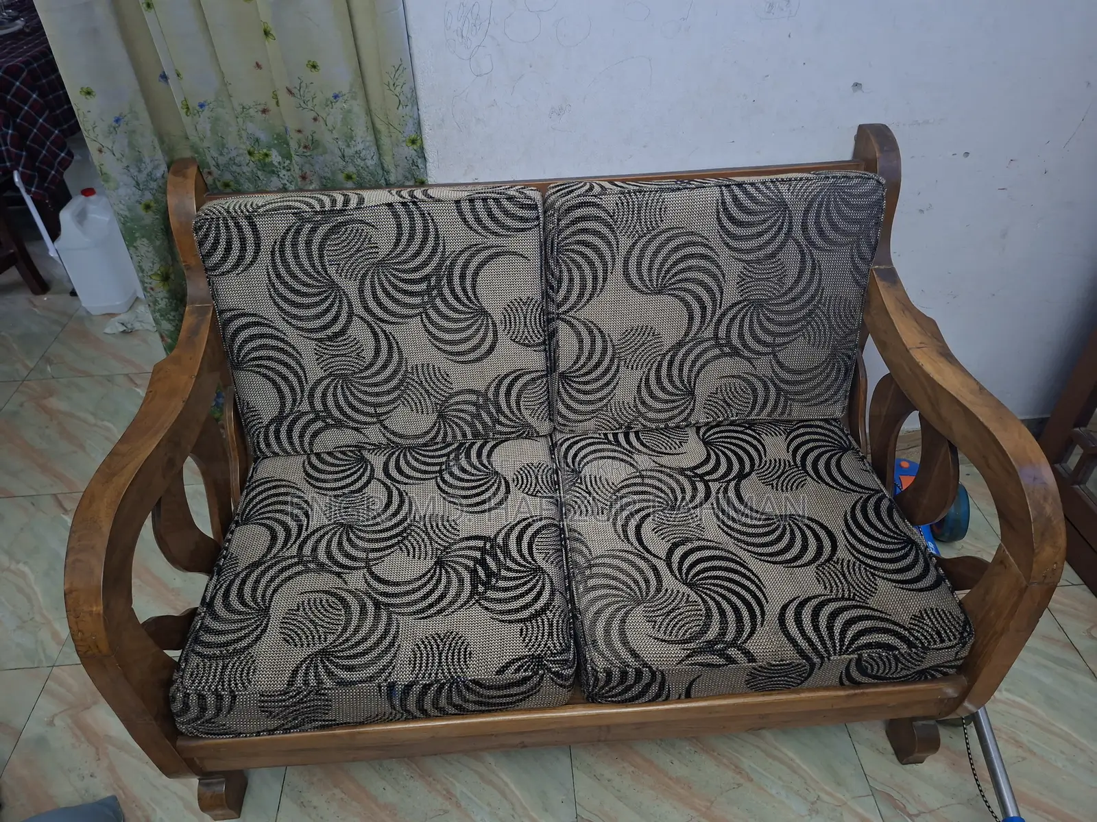 ফোমসহ ৫ সিটের সোফা