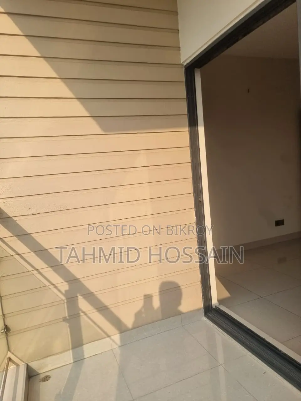 বসুন্ধরা বিল্ডিং ৫-এর ১২তলায় ৩ বেডরুমের ফার্নিশড কনডো বিক্রয় হবে