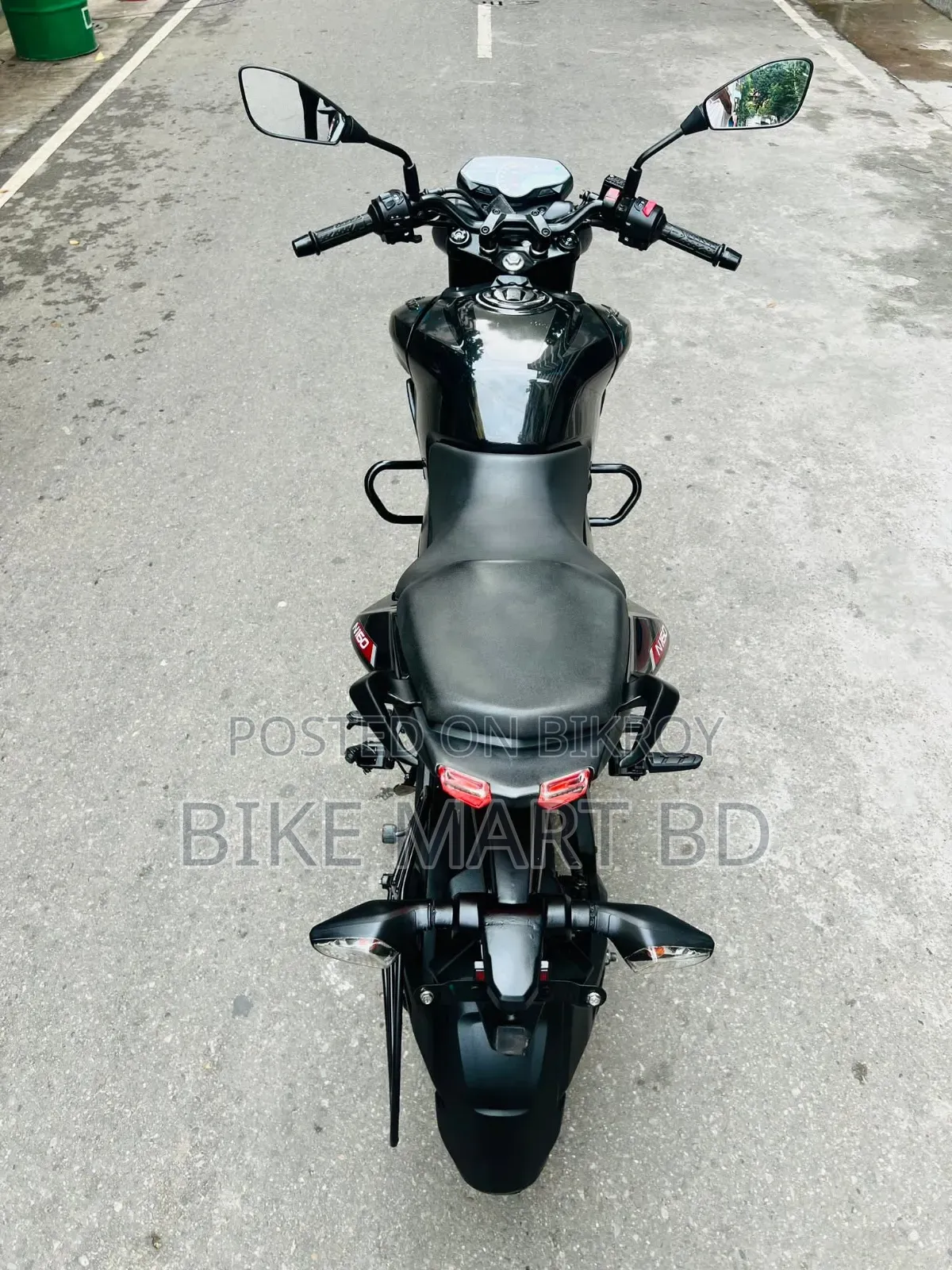 বাজাজ পালসার এন১৬০ ২০২৪ ব্ল্যাক