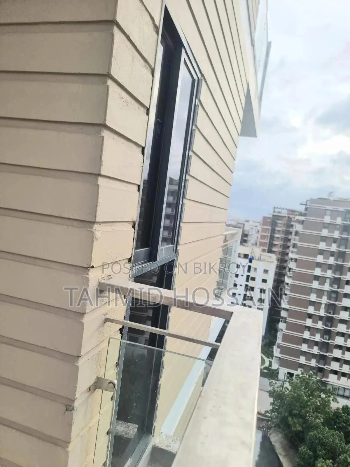বসুন্ধরা বিল্ডিং ৫-এর ১২তলায় ৩ বেডরুমের ফার্নিশড কনডো বিক্রয় হবে