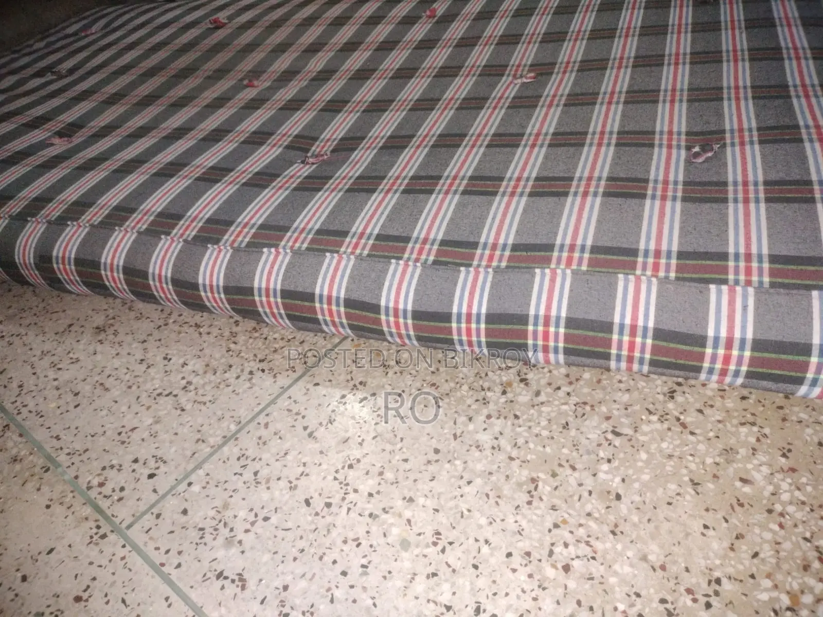 জাজিম ১ বছর ব্যবহৃত
