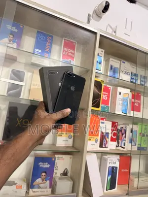 Apple iPhone 8 Plus 64 GB Black