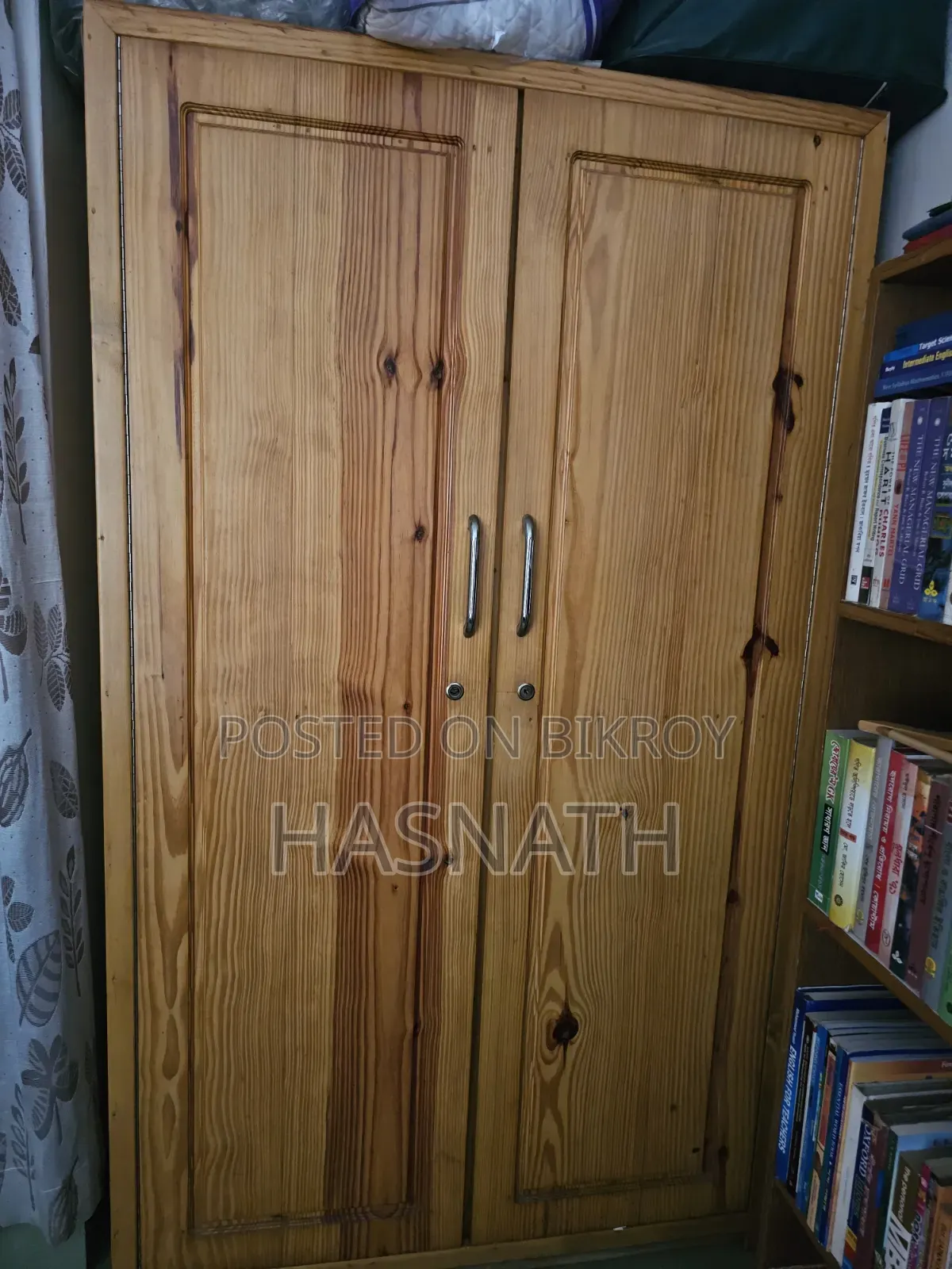ব্যবহৃত আসবাবপত্র: ওয়ারড্রোব এবং আলমারি