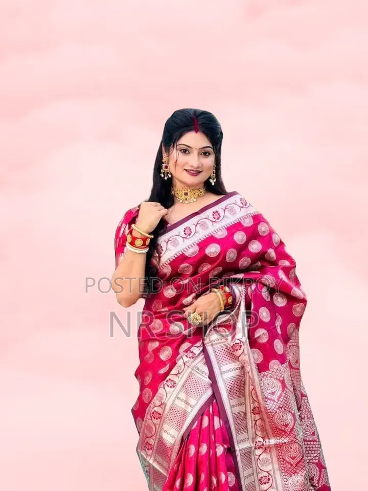 সফট সিল্ক ইন্ডিয়ান ইন্সপায়ার্ড কাতান শাড়ি