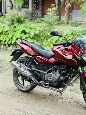 Bajaj Pulsar 150 2016 Red