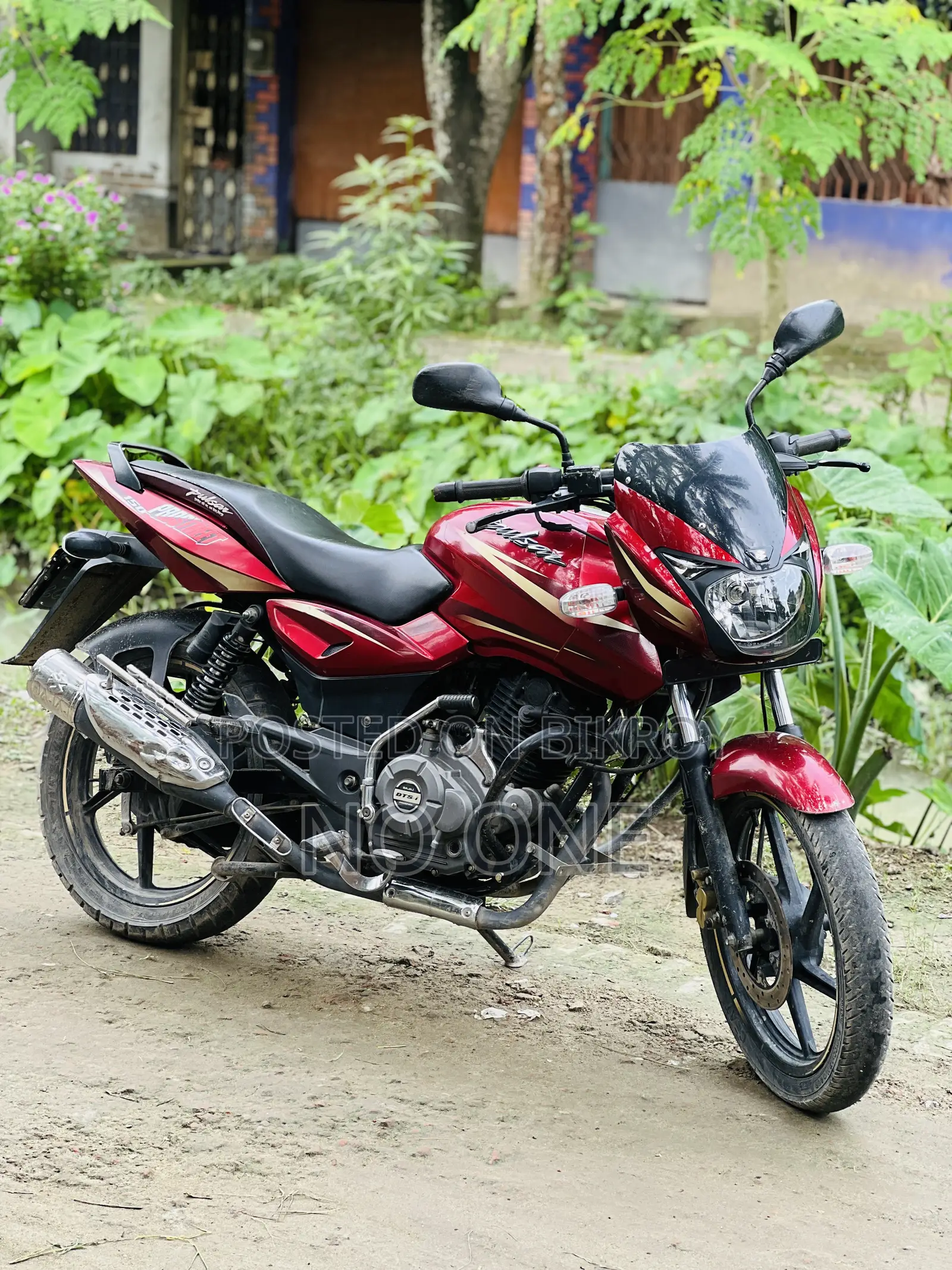 Bajaj Pulsar 150 2016 Red