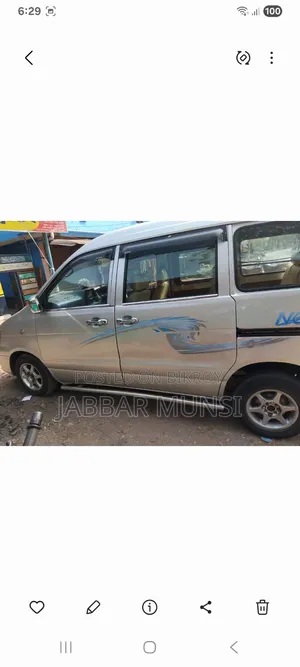 Toyota Noah 2004 Silver