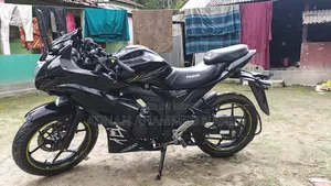 সুজুকি জিক্সার মনোটোন ২০২৫ কালো