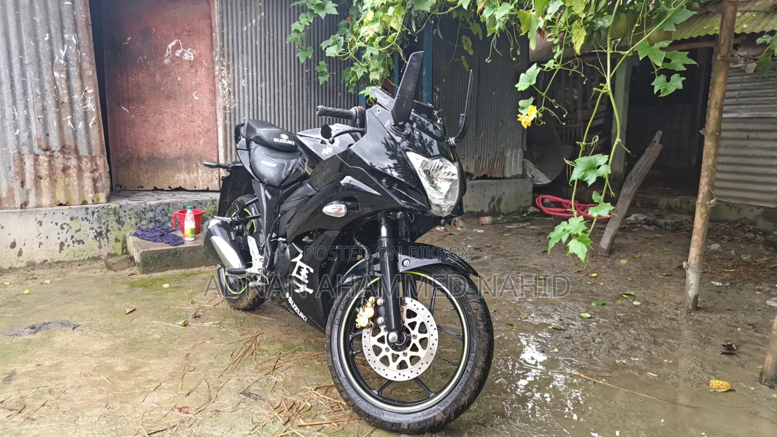সুজুকি জিক্সার মনোটোন ২০২৫ কালো
