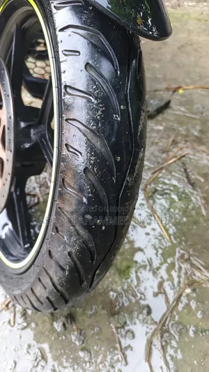 সুজুকি জিক্সার মনোটোন ২০২৫ কালো