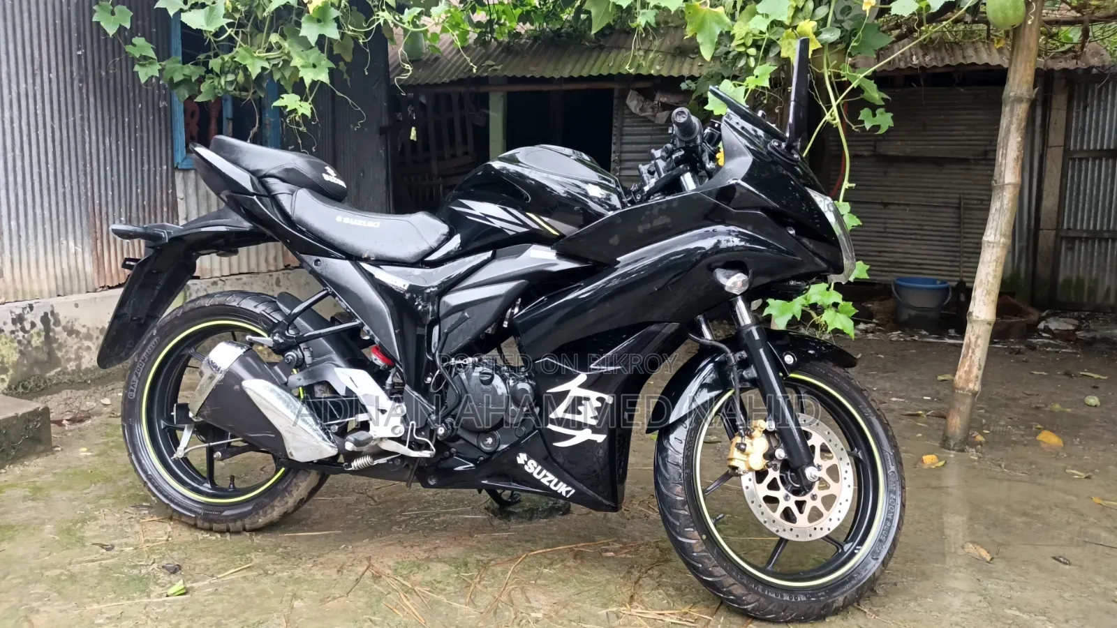 সুজুকি জিক্সার মনোটোন ২০২৫ কালো