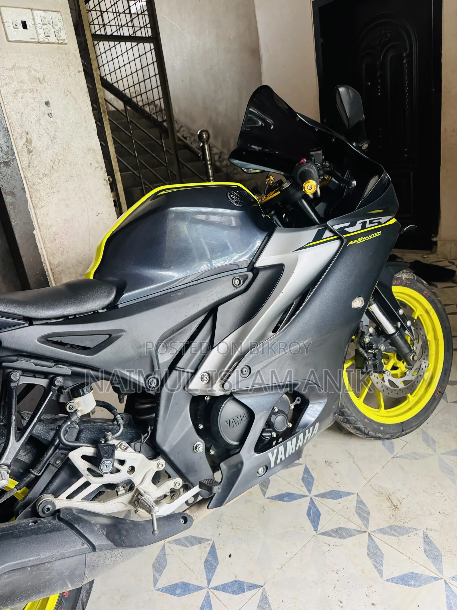 Yamaha 2023 Silver