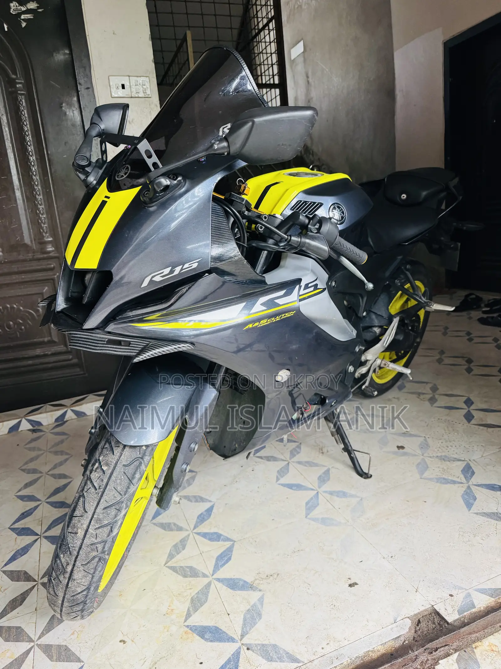Yamaha 2023 Silver