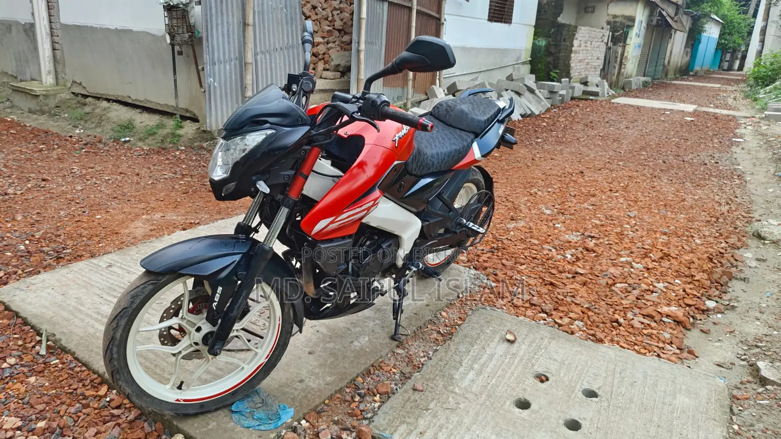 Bajaj Pulsar NS 160 2021 Red