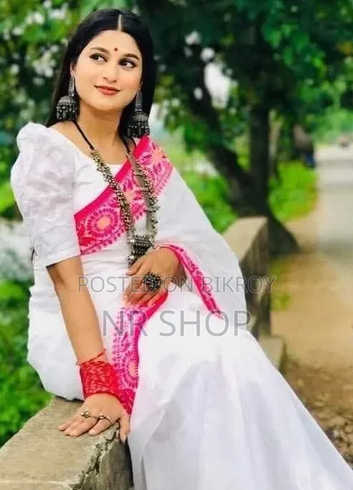 হাফ সিল্ক পদ্ম পাড় শাড়ি
