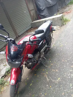 Bajaj Pulsar 150 2016 Red