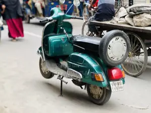 Bajaj Pulsar F250 2000 Green