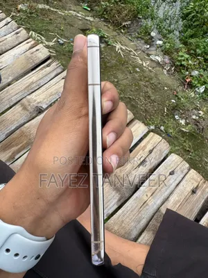 Samsung Galaxy S22 5G 256 GB Gold
