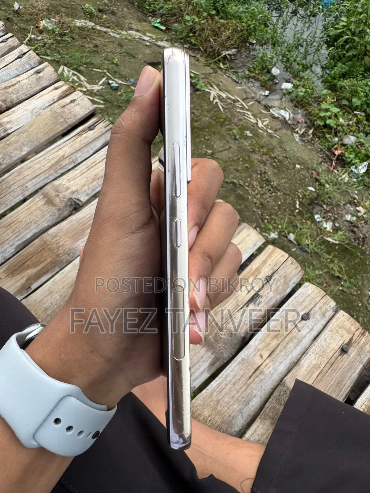 Samsung Galaxy S22 5G 256 GB Gold