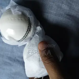 ক্রিকেট বল ৪ পিস
