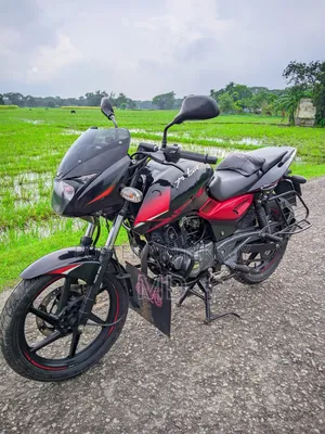 বাজাজ পালসার ১৫০ ২০১৯ ব্ল্যাক
