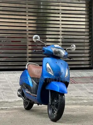 টিভিএস ২০১৯ নীল