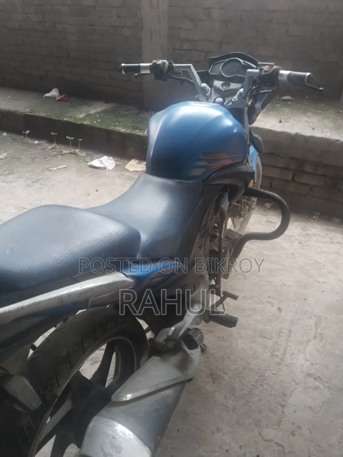 হোন্ডা ২০১৮ নীল