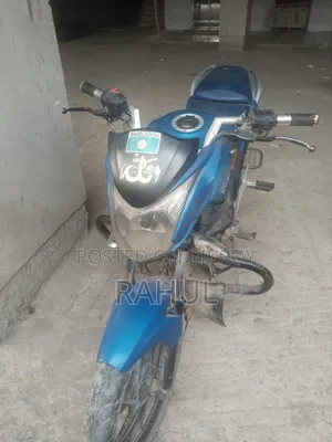 হোন্ডা ২০১৮ নীল