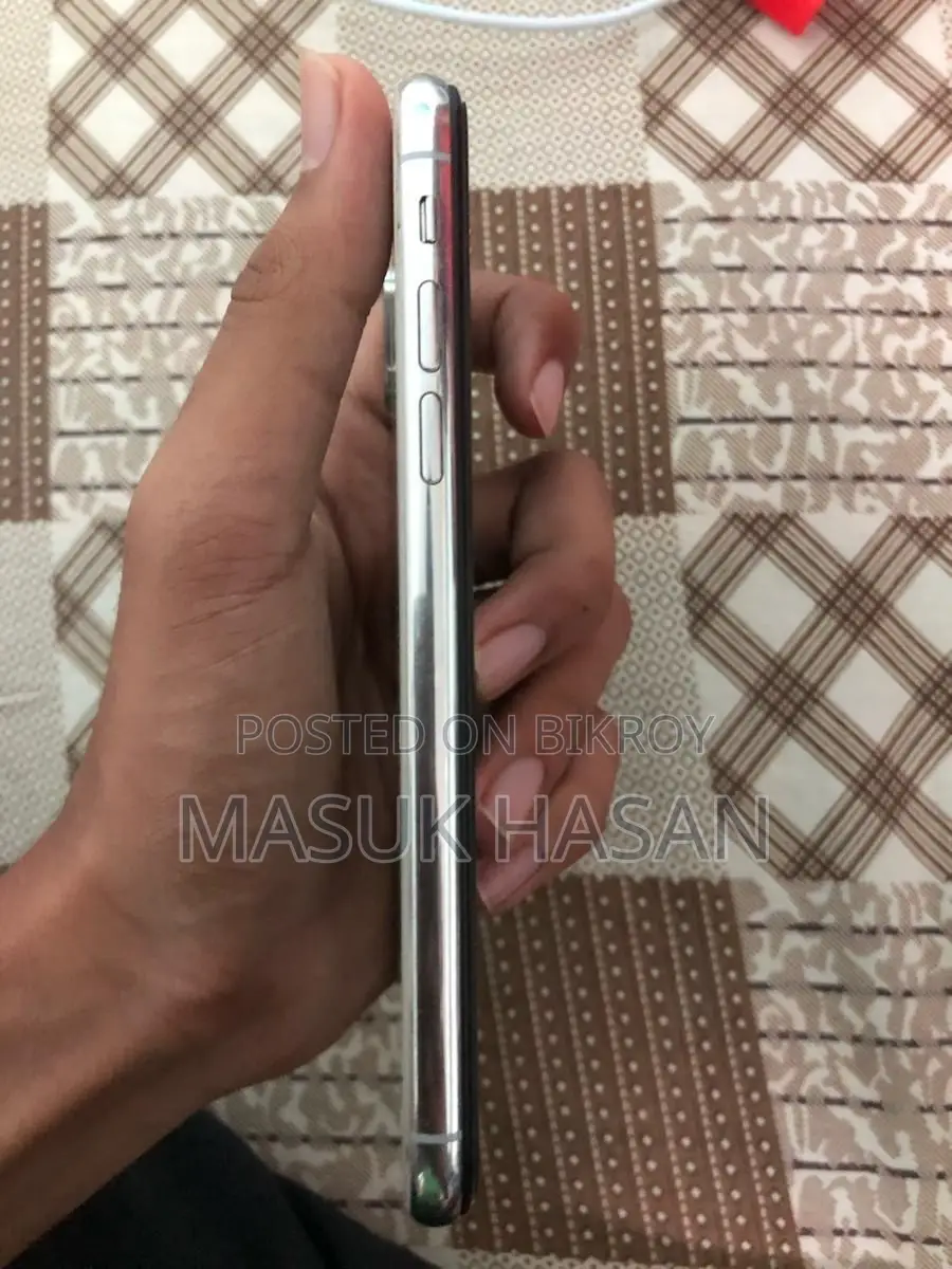 Apple iPhone XS 64 GB White