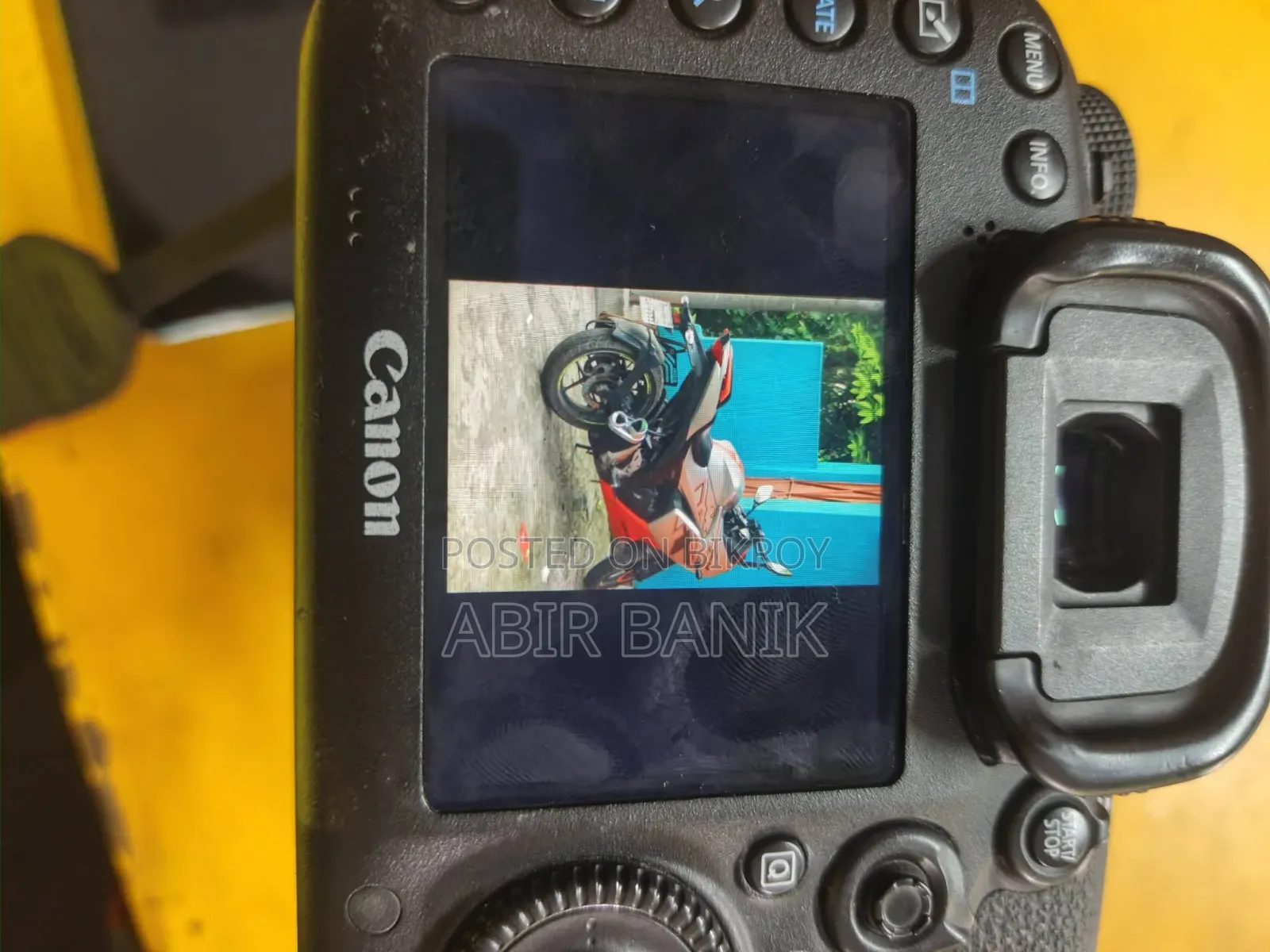 Canon Eos 7d Canon 18-135 Mm Lence With 2 Battery 1charger