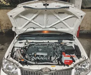 Toyota Corolla 2004 White