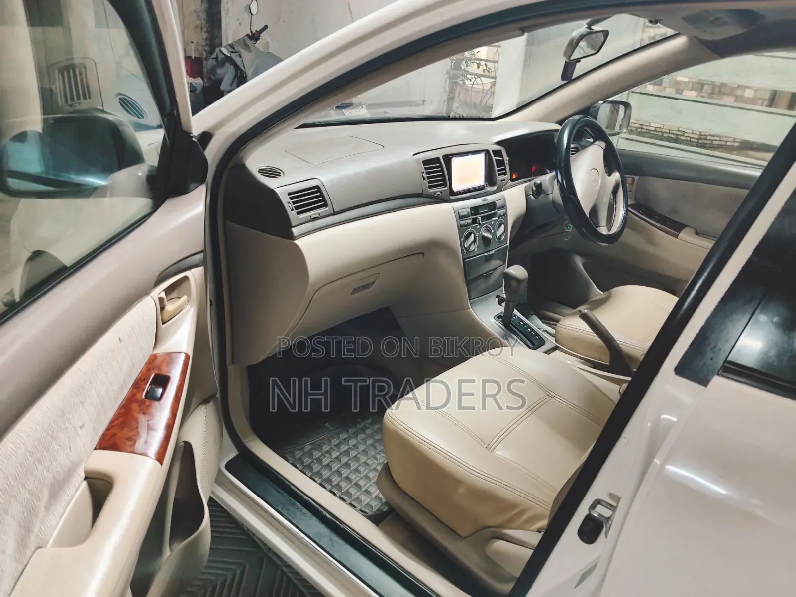 Toyota Corolla 2004 White