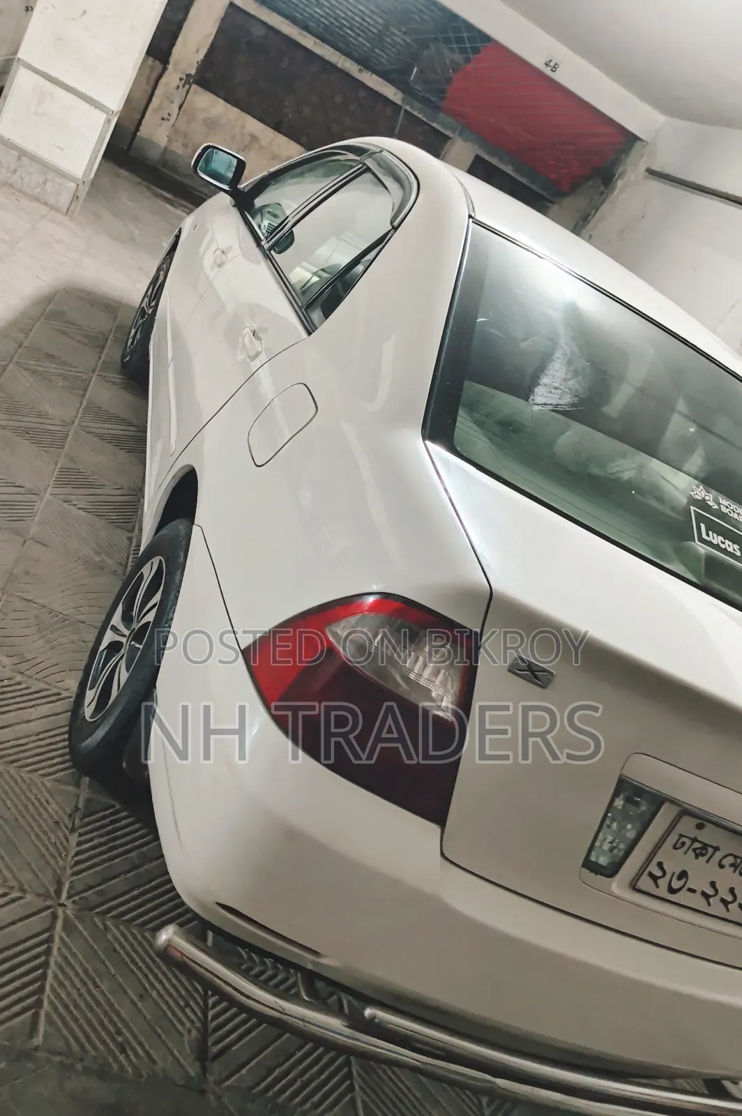 Toyota Corolla 2004 White