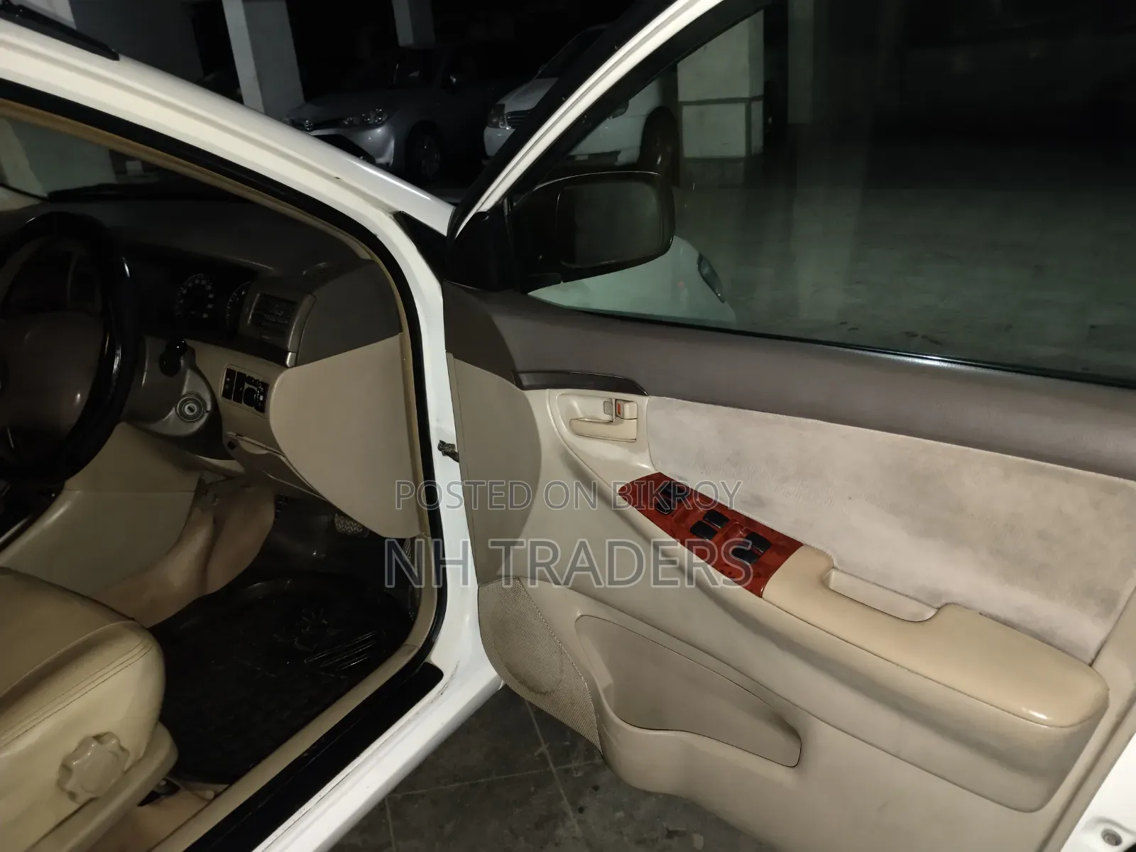 Toyota Corolla 2004 White