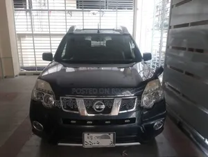 Nissan X-Trail 2011 Gray